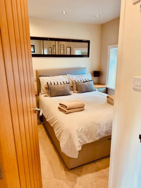 Villa Blankednick Boltholes - 3 Beautiful Family Or Couples Cornish Getaways à Truro Extérieur photo